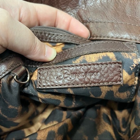 B Makowsky brown leather slouchy hobo shoulder handbag purse. - Picture 6 of 12